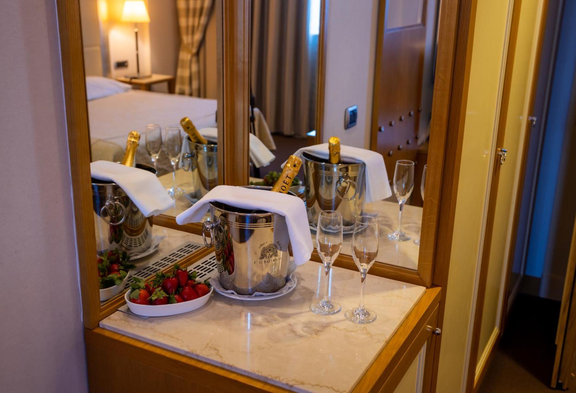 Papillo & Hotel 4*