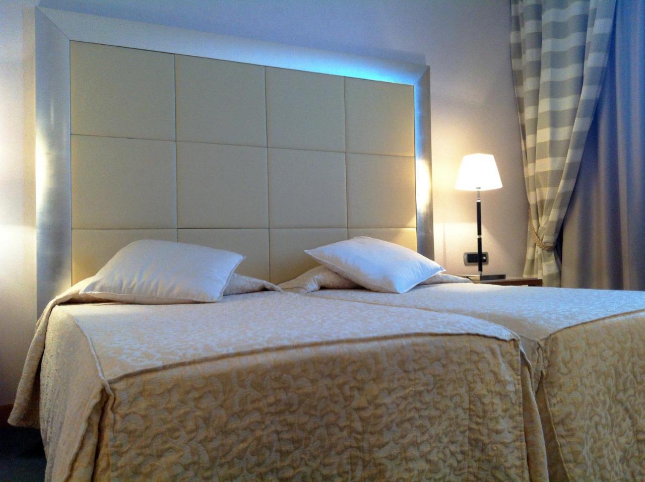 Papillo & 4* Roma